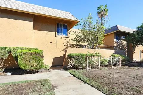 1272 E Mcfadden, Santa Ana, CA 92705