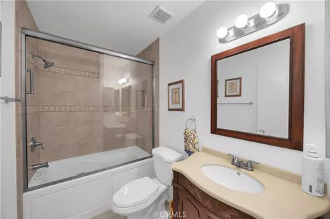 Bath - 5071 Hampton Ct, Westminster, CA 92683 photo 4 of 4
