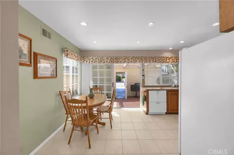 Dining - 5071 Hampton Ct, Westminster, CA 92683 photo 4 of 4