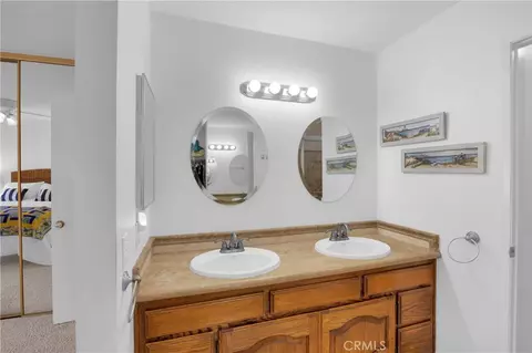 Bath - 5071 Hampton Ct, Westminster, CA 92683 photo 1 of 4
