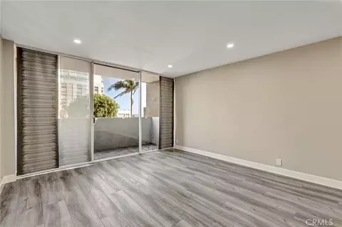 Living - 1750 E Ocean Blvd #204, Long Beach, CA 90802 photo 3 of 10
