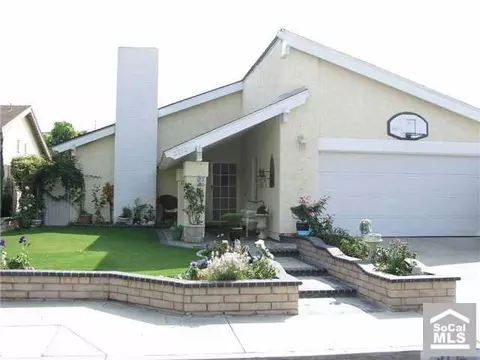 5712 Lakia Dr, Cypress, CA 90630 photo 1