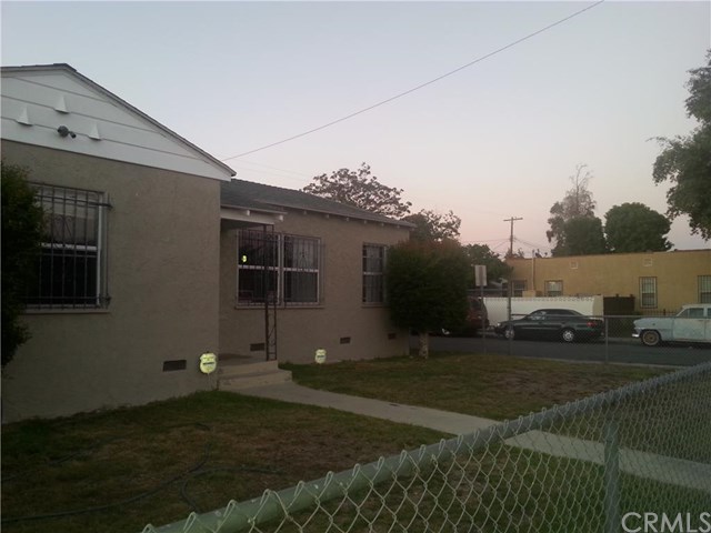 601 W Plum St, Compton, CA 90222 photo 1