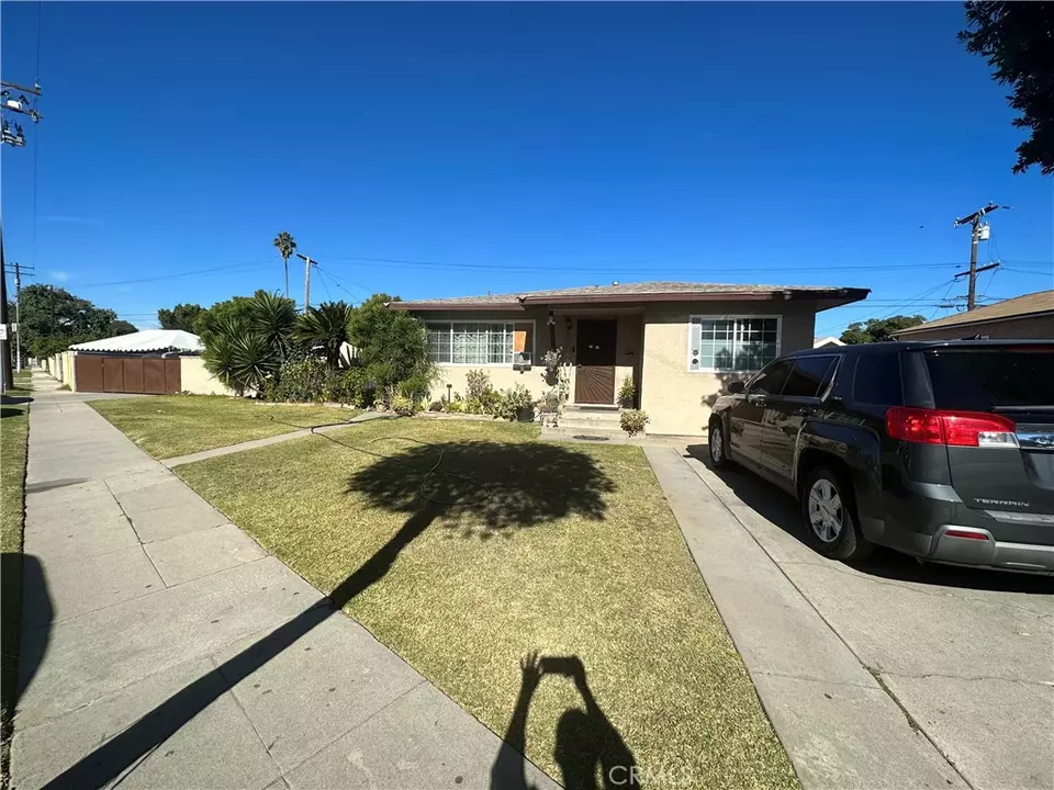 5751 Century Blvd, South Gate, CA 90280 10 Photos Movoto