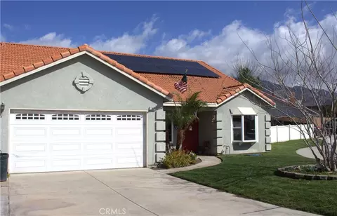 27674 Powell Dr, Highland, CA 92346