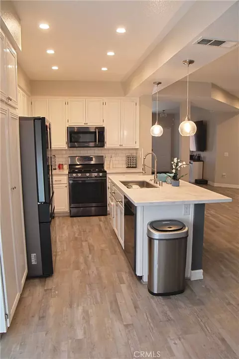 Kitchen - 12884 Caesar Ln, Victorville, CA 92392 photo 2 of 2