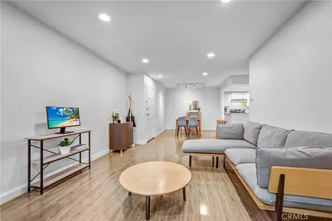460 Oak St #316, Glendale, CA 91204