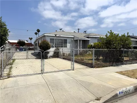 3237 W 132nd St, Hawthorne, CA 90250