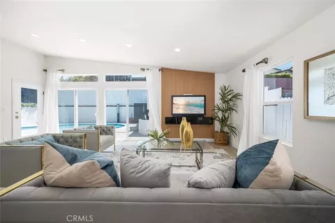 2733 Grand Summit Rd, Torrance, CA 90505