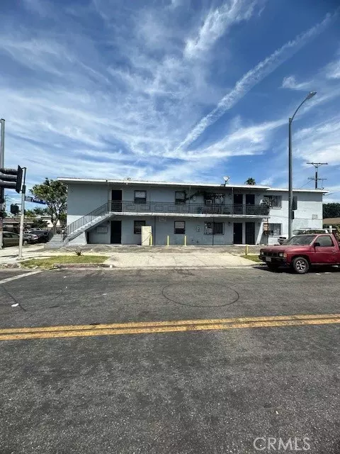 9222 S San Pedro St, Los Angeles, CA 90003