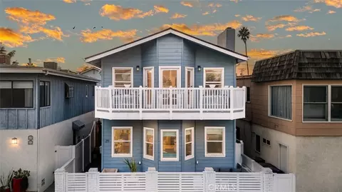 29 68th Pl, Long Beach, CA 90803