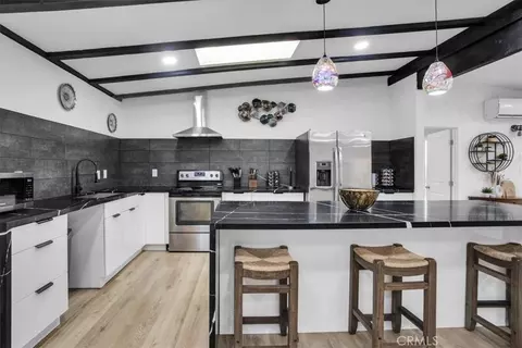 Kitchen - 3737 Meriwether Rd, Twentynine Palms, CA 92277 photo 2 of 3