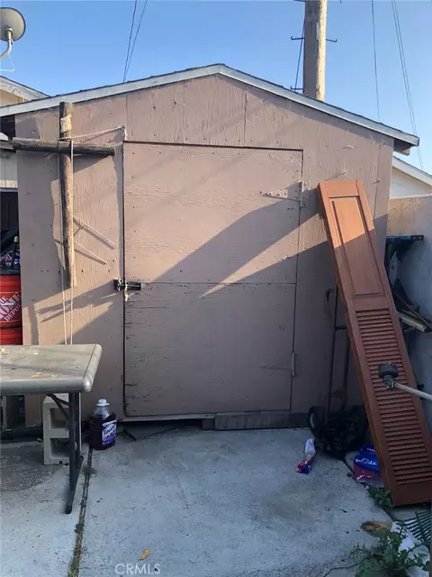 Exterior - 1512 W 152nd St, Compton, CA 90220 photo 3 of 4