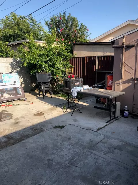 Exterior - 1512 W 152nd St, Compton, CA 90220 photo 4 of 4
