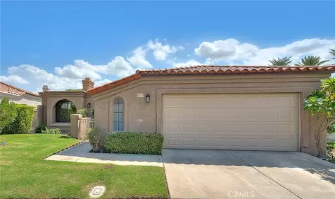 48123 Calle Seranas, La Quinta, CA 92253