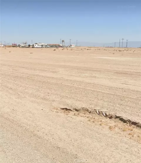 2172 Salton Dr, Thermal, CA 92274