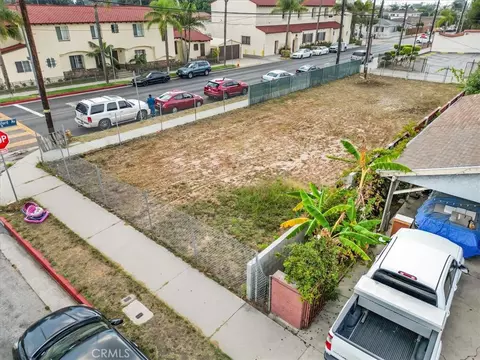 928 E Robidoux St, Wilmington, CA 90744