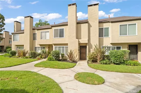 15890 Camo Blf, Fountain Valley, CA 92708