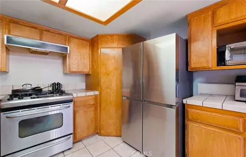 Kitchen - 7371 Lyons, Hesperia, CA 92345 photo 1 of 2