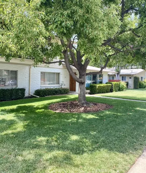 108 N Center St, Redlands, CA 92373