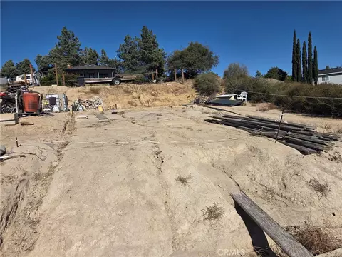 17422 Deerbank Drvic Montello, Lake Elizabeth, CA 93532