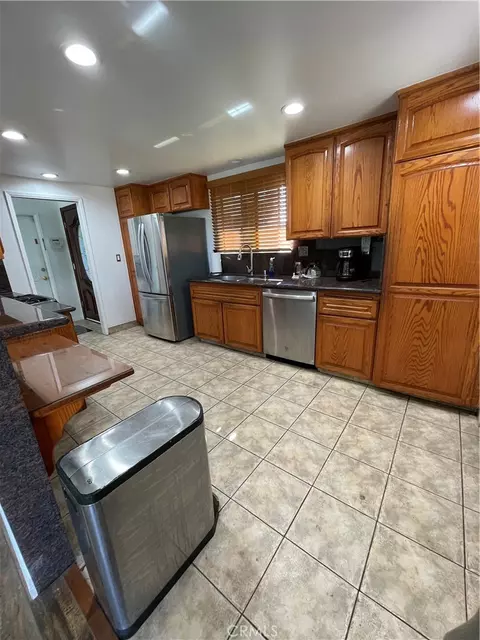 Kitchen - 19426 Belshaw, Carson, CA 90746 photo 1 of 2