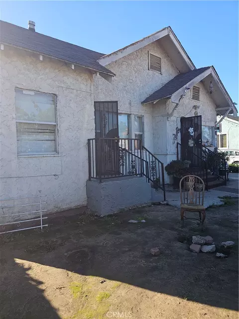210 85th Pl, Los Angeles, CA 90003