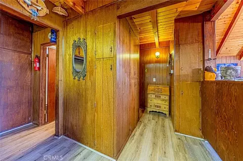 Entry Way - 5522 Acorn, Wrightwood, CA 92397 photo 1 of 3