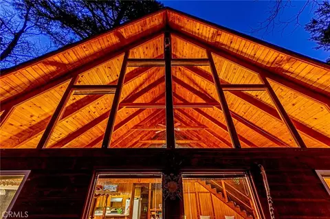 Exterior - 5522 Acorn, Wrightwood, CA 92397 photo 12 of 14