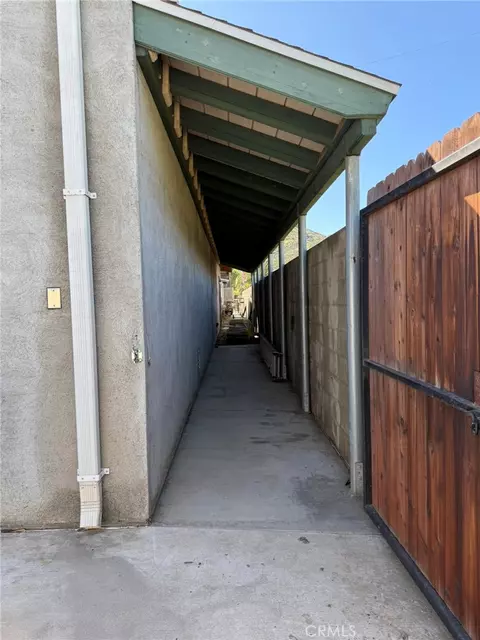 Entry Way - 18284 9th St, Bloomington, CA 92316 photo 2 of 2