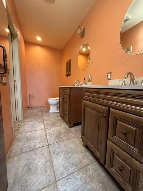 Bath - 18284 9th St, Bloomington, CA 92316 photo 3 of 5