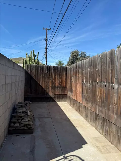 Exterior - 18284 9th St, Bloomington, CA 92316 photo 6 of 11