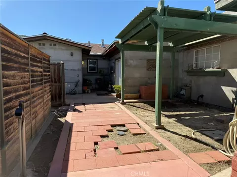 Exterior - 18284 9th St, Bloomington, CA 92316 photo 10 of 11