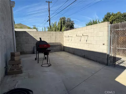 Exterior - 18284 9th St, Bloomington, CA 92316 photo 8 of 11