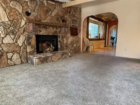 Living - 18284 9th St, Bloomington, CA 92316 photo 1 of 5