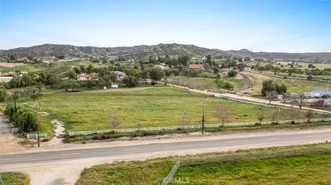 0 Contour, Nuevolakeview, CA 92567 photo 13
