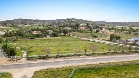 0 Contour, Nuevolakeview, CA 92567 photo 13