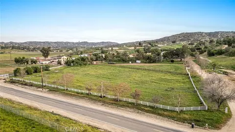 0 Contour, Nuevolakeview, CA 92567