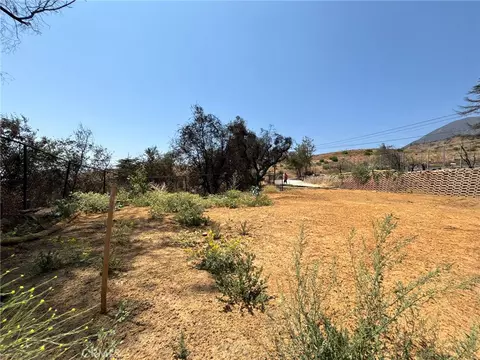 3696 Chaney, Altadena, CA 91001 photo 5