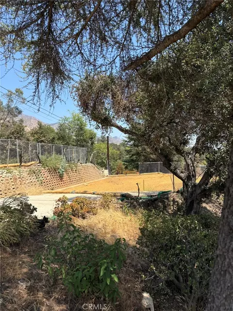 3696 Chaney, Altadena, CA 91001 photo 16