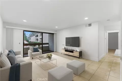 600 W 3rd St #A210, Santa Ana, CA 92701