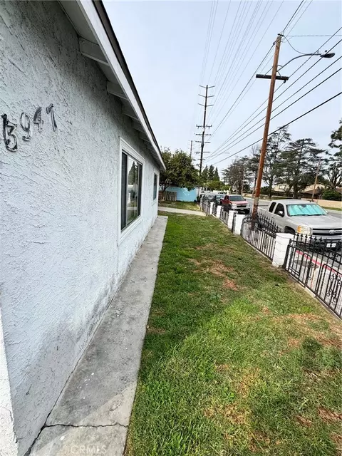 Exterior - 13947 Downey, Paramount, CA 90723 photo 4 of 4