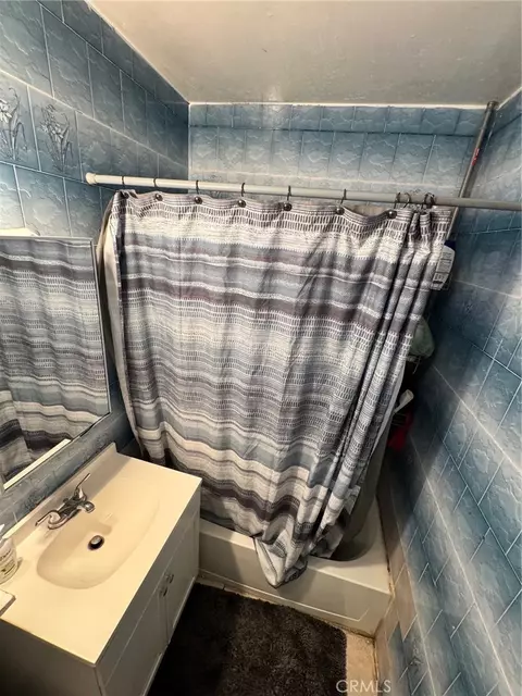 Bath - 13947 Downey, Paramount, CA 90723 photo 1 of 2