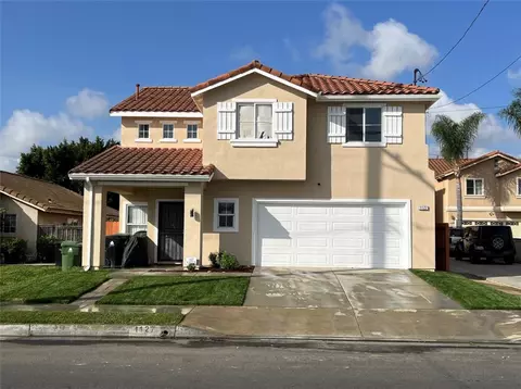 1127 Mcfarland, Wilmington, CA 90744
