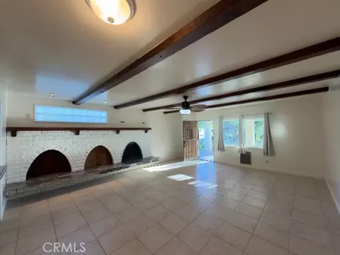 Living - 31912 Wrightwood, Bonsall, CA 92003 photo 2 of 10