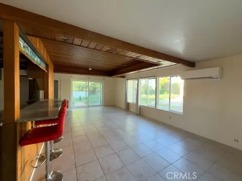 Living - 31912 Wrightwood, Bonsall, CA 92003 photo 4 of 10