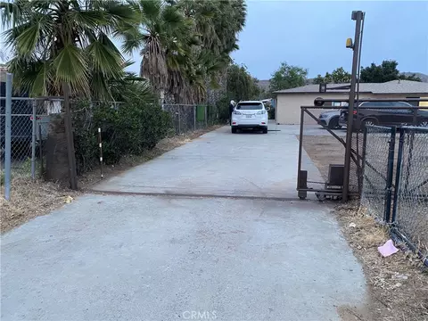 10025 Mission, Jurupa Valley, CA 92509