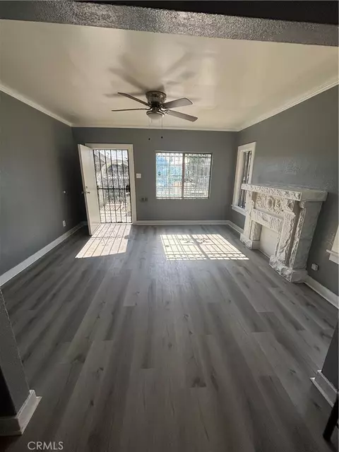 535 W 54th St, Los Angeles, CA 90037