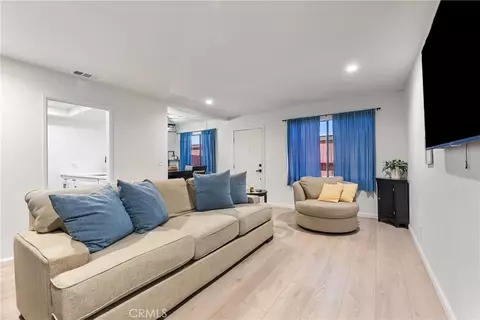 Living - 159 S Wilmington #F, Compton, CA 90220 photo 2 of 2