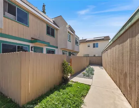 Exterior - 159 S Wilmington #F, Compton, CA 90220 photo 2 of 2